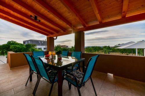 Holiday House Strenja