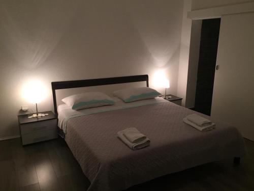 Apartments By The Sea Sukosan, Zadar - 17203