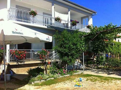 Apartments By The Sea Sukosan, Zadar - 17203