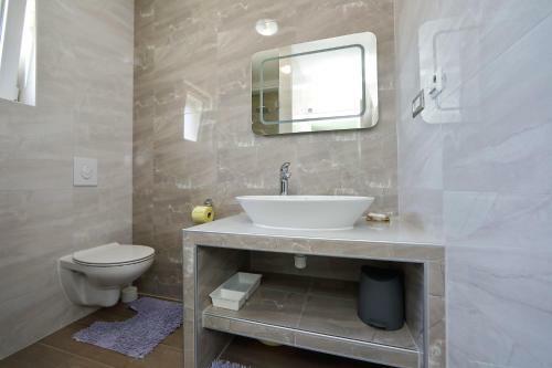 Apartmani Marina S Pogledom, Suko?an