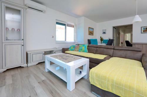 Apartmani Marina S Pogledom, Suko?an