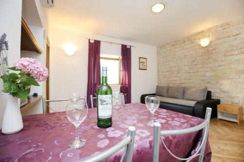 Apartment Josa - 350 M From Sea