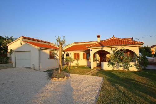 Apartment Josa - 350 M From Sea