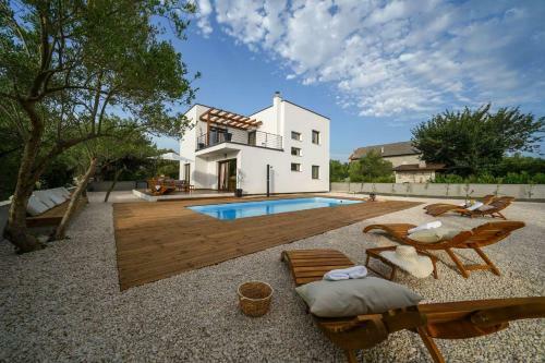 Villa Suncica With Pool And Jacuzz 62