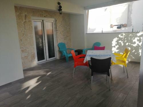 1-bedroom Apartment- Great Offer!