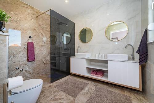 Luxury Villa With A Swimming Pool Sukosan, Zadar - 19053