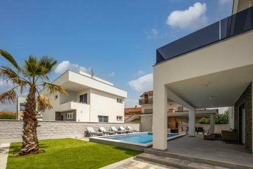 Beautiful Villa Gemella