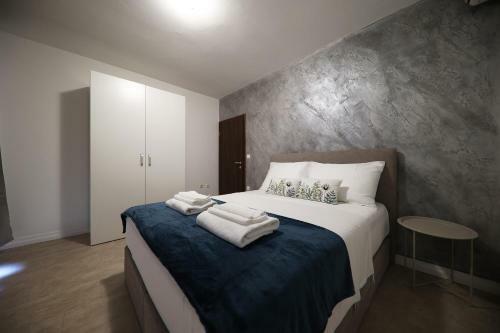Hostal Beachfront Apartments And Rooms