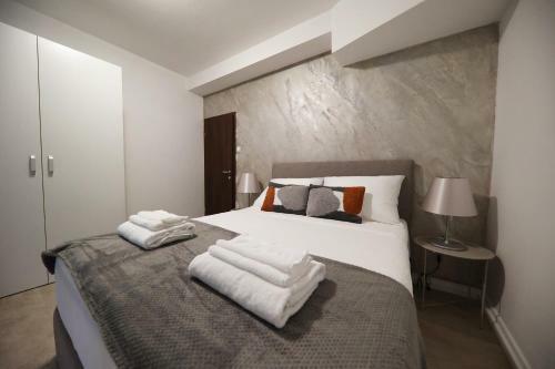 Hostal Beachfront Apartments And Rooms