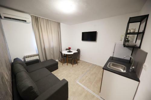 Hostal Beachfront Apartments And Rooms