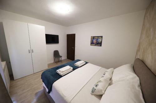 Hostal Beachfront Apartments And Rooms