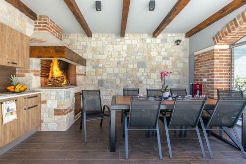 Lovely Villa Batana In Sukosan