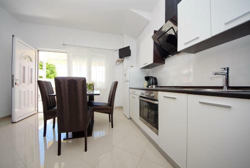 Apartmani Emili