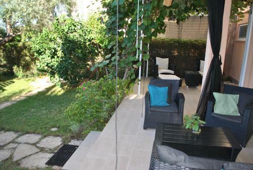 Direct Seafront Villa