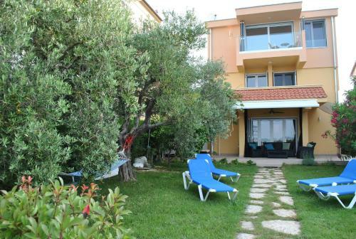 Direct Seafront Villa