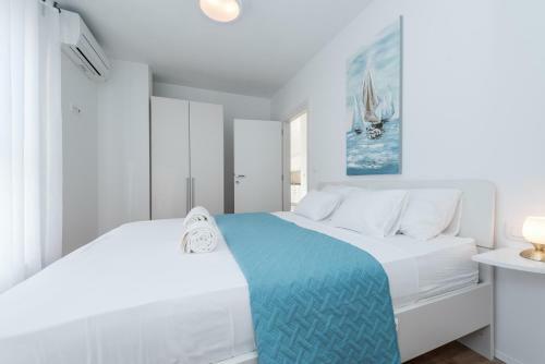 Villa Amfora - First Row By The Sea