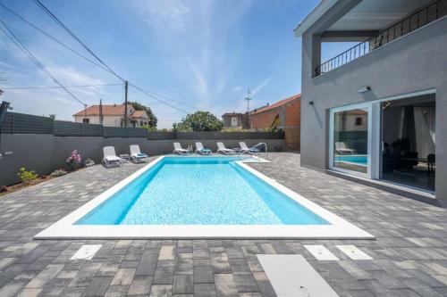 Villa Danica With Pool