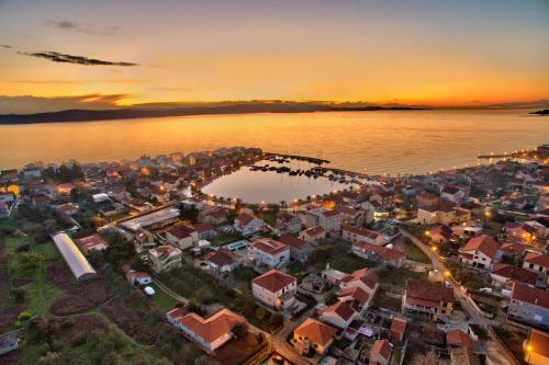 Hostal Holiday House Andrija