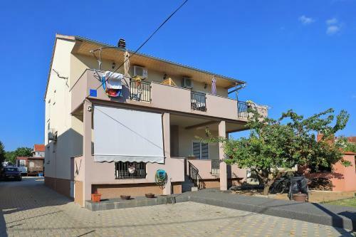 Hostal Holiday House Andrija