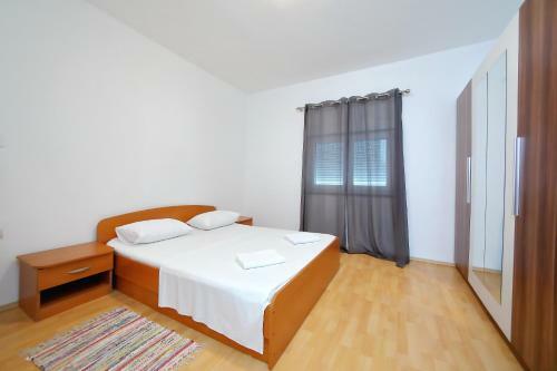 Hostal Holiday House Andrija