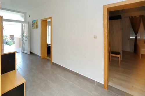 Hostal Holiday House Andrija