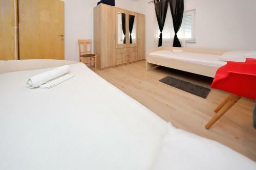 Hostal Holiday House Andrija