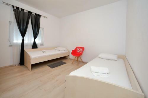 Hostal Holiday House Andrija