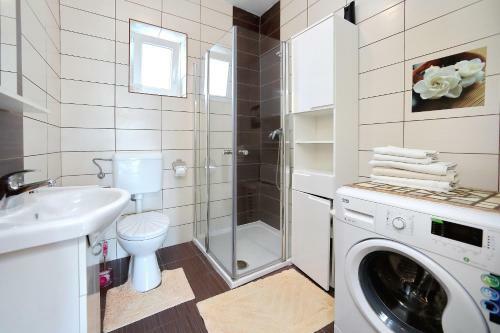 Hostal Holiday House Andrija