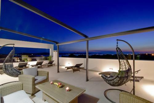 Luxury Apartments La Perla