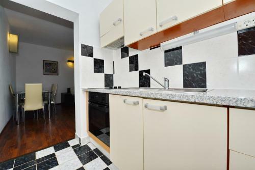 Apartmani L&r Bibinje