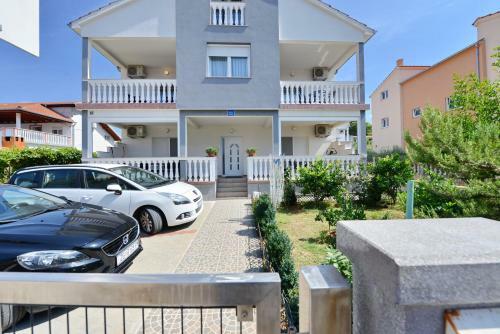 Apartmani L&r Bibinje