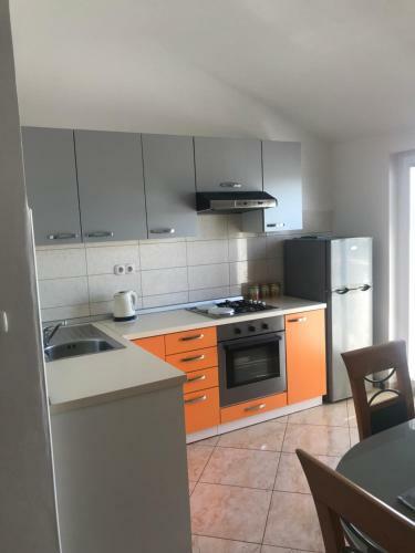 Apartmani Sanda I Leo