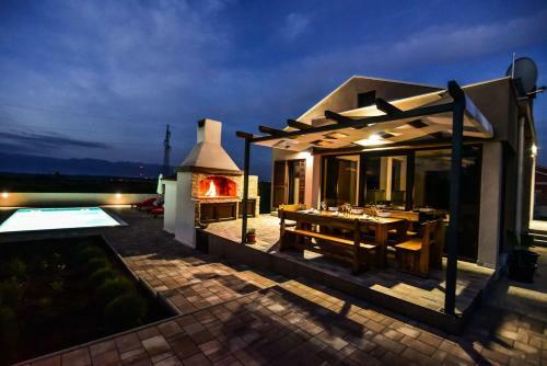 Fantastic Villa Maslina With Private Pool