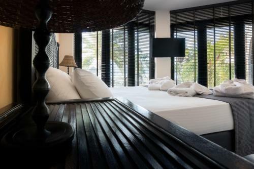 Gloria Maris Hotel Suites And Villa