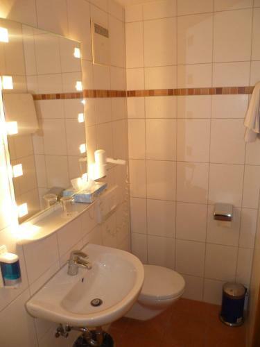 Hostal Gasthof-hotel H�hensteiger