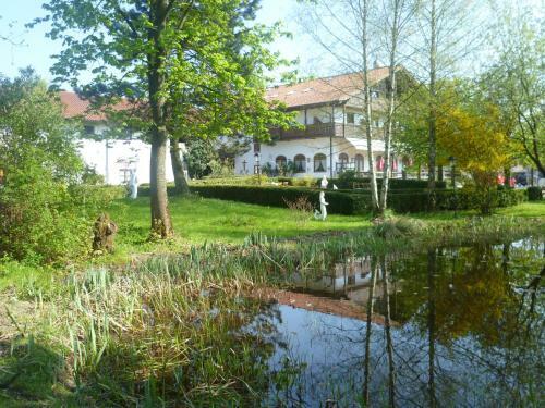Hostal Gasthof-hotel H�hensteiger