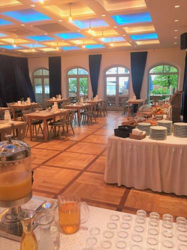 Hostal Gasthof-hotel H�hensteiger