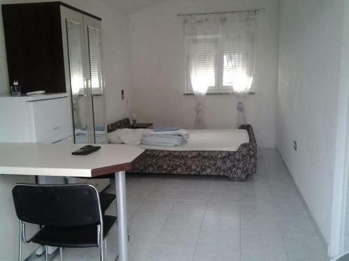 Apartments By The Sea Zaton, Zadar - 18050
