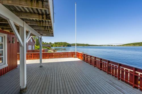 Flott Sj�hus Rett Ved Saltstraumen