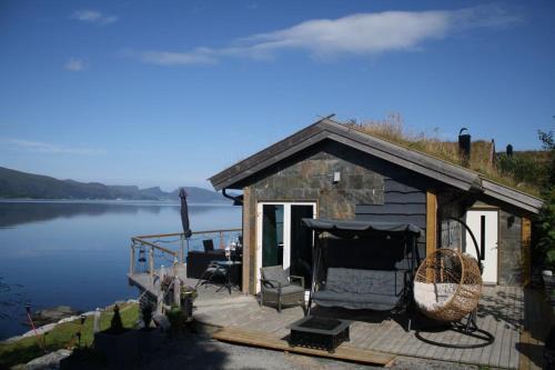 Sm�stranda Fjord Lodge