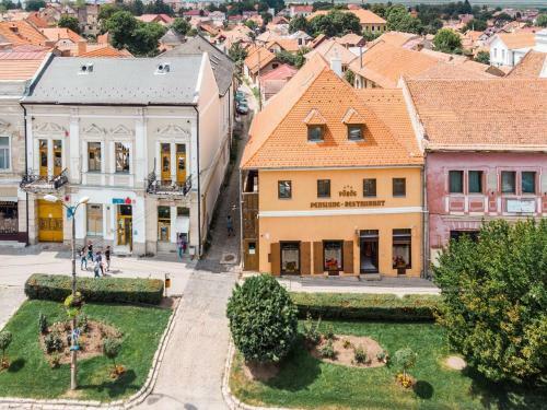 Bed & Breakfast V�r�s Guest House