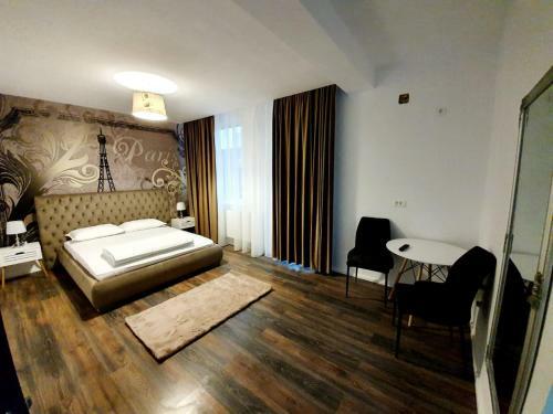 Hotel Aristocrat Central