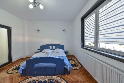 Hostal Pensiunea Ravhouse