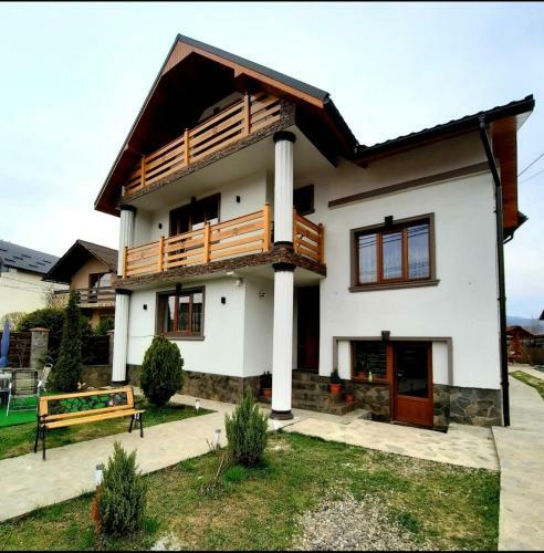 Hostal Pensiunea Adriana