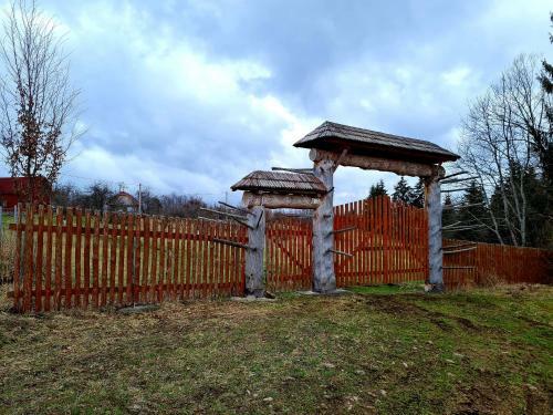 Hostal Sz�kelyvars�gi Fenyves Kuck�