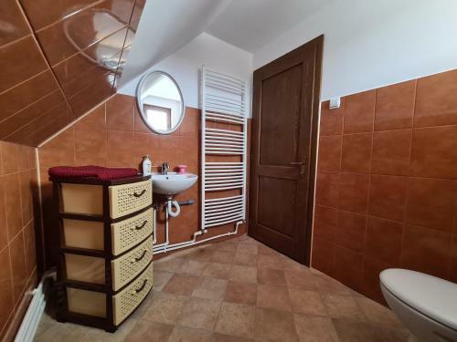 Hostal Sz�kelyvars�gi Fenyves Kuck�