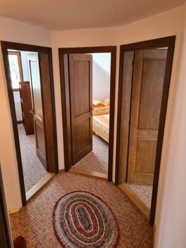 Hostal Sz�kelyvars�gi Fenyves Kuck�