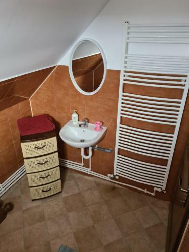 Hostal Sz�kelyvars�gi Fenyves Kuck�