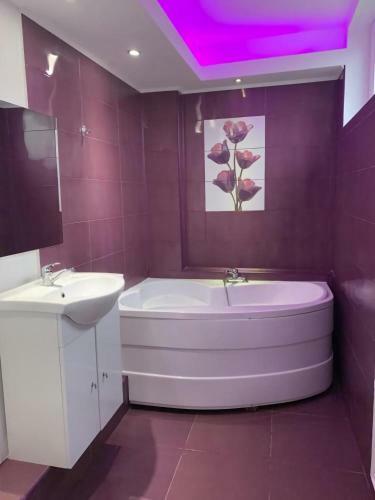 Hostal Karra Hotels