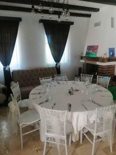 Hostal Pensiunea Alexandra